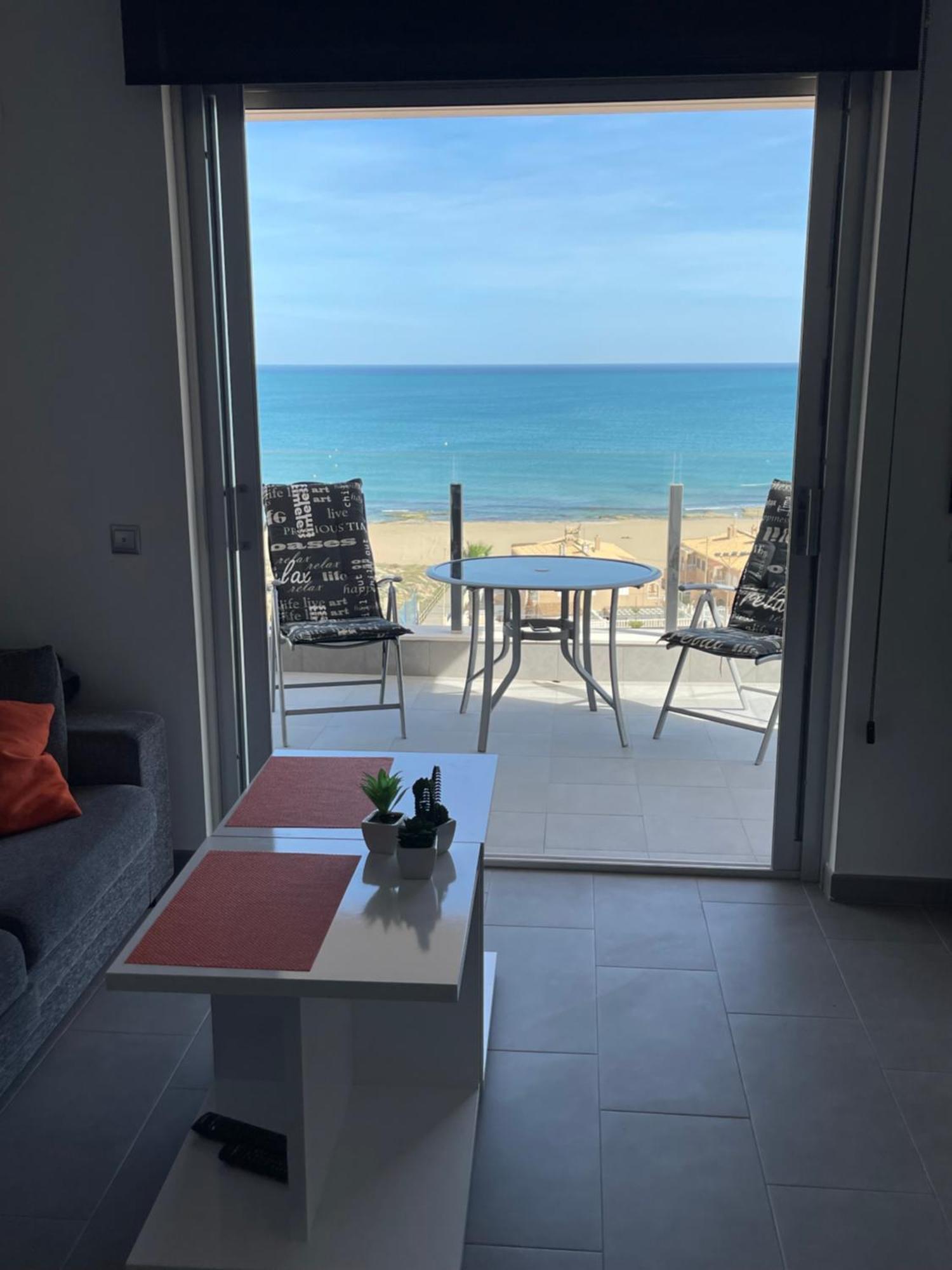 Delfin Apartment La Mata  Ngoại thất bức ảnh